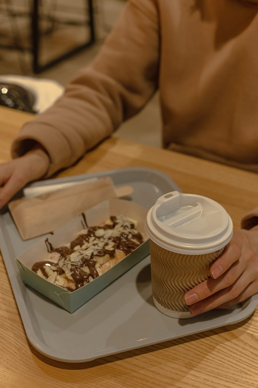 Burger and Sandwich QSR Chains using disposable tableware